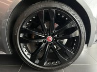 USED 2019 19 JAGUAR F-TYPE 2.0 I4 R-DYNAMIC 2d 296 BHP 2 Keys | 2 Owners | Pan Roof