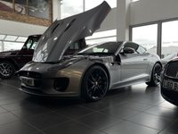 USED 2019 19 JAGUAR F-TYPE 2.0 I4 R-DYNAMIC 2d 296 BHP 2 Keys | 2 Owners | Pan Roof