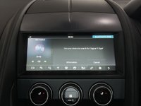USED 2019 19 JAGUAR F-TYPE 2.0 I4 R-DYNAMIC 2d 296 BHP 2 Keys | 2 Owners | Pan Roof