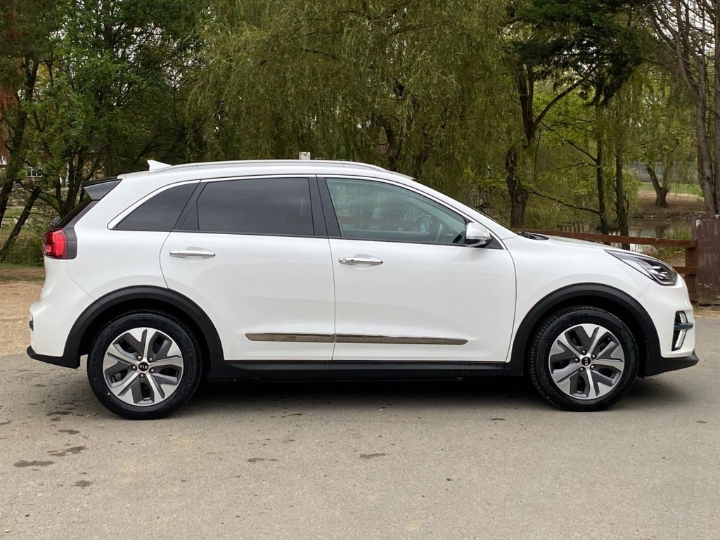USED 2020 70 KIA NIRO 4 5d 202 BHP &pound;0 Road Tax|1 Owner|Adpt.Cruise|Camera|F.R Sensors|