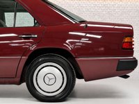 USED 1990 H MERCEDES-BENZ E-CLASS 300 D 3.0 4d 109 BHP PROVENANCE UNLIKE ANY OTHER