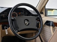 USED 1990 H MERCEDES-BENZ E-CLASS 300 D 3.0 4d 109 BHP PROVENANCE UNLIKE ANY OTHER