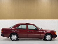 USED 1990 H MERCEDES-BENZ E-CLASS 300 D 3.0 4d 109 BHP PROVENANCE UNLIKE ANY OTHER