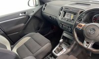 USED 2015 15 VOLKSWAGEN TIGUAN 2.0 R LINE TDI BLUEMOTION TECH 4MOTION DSG 5d 139 BHP 