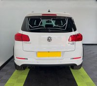 USED 2015 15 VOLKSWAGEN TIGUAN 2.0 R LINE TDI BLUEMOTION TECH 4MOTION DSG 5d 139 BHP 