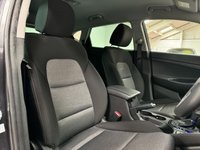 USED 2020 20 HYUNDAI TUCSON T-GDI SE NAV 5d 175 BHP 17" ALLOYS+SAT NAV+PRIVACY