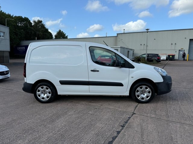 View our PEUGEOT PARTNER