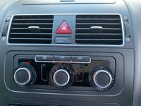 USED 2012 62 VOLKSWAGEN TOURAN 1.6 SE TDI DSG 5d 106 BHP 