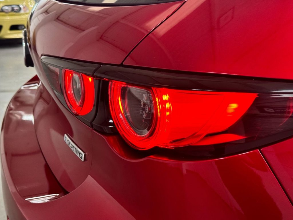 USED 2021 21 MAZDA 3 2.0 SPORT LUX MHEV 5d 121 BHP APPLEPLAY+SATNAV+BLUETOOTH