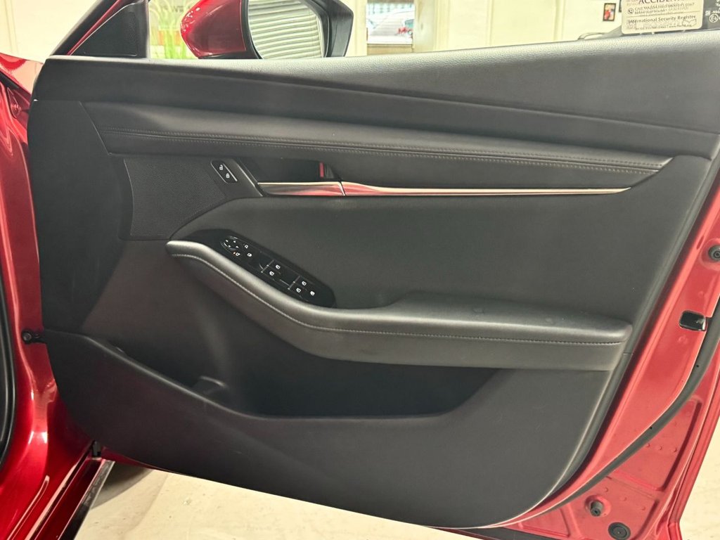 USED 2021 21 MAZDA 3 2.0 SPORT LUX MHEV 5d 121 BHP APPLEPLAY+SATNAV+BLUETOOTH