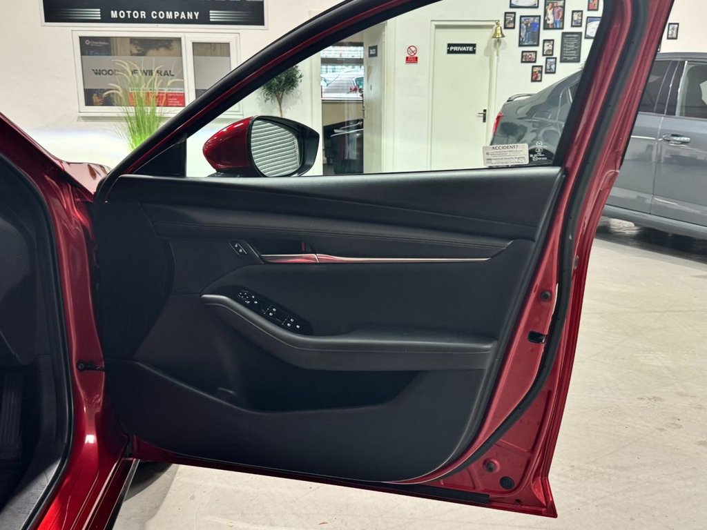 USED 2021 21 MAZDA 3 2.0 SPORT LUX MHEV 5d 121 BHP APPLEPLAY+SATNAV+BLUETOOTH