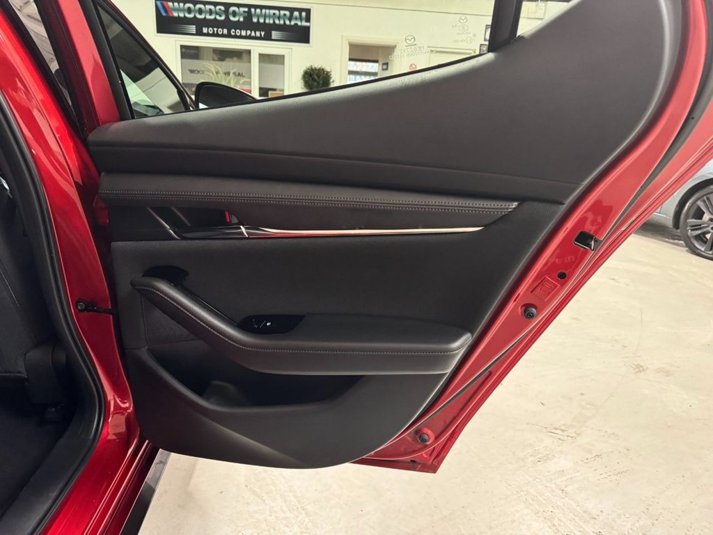 USED 2021 21 MAZDA 3 2.0 SPORT LUX MHEV 5d 121 BHP APPLEPLAY+SATNAV+BLUETOOTH