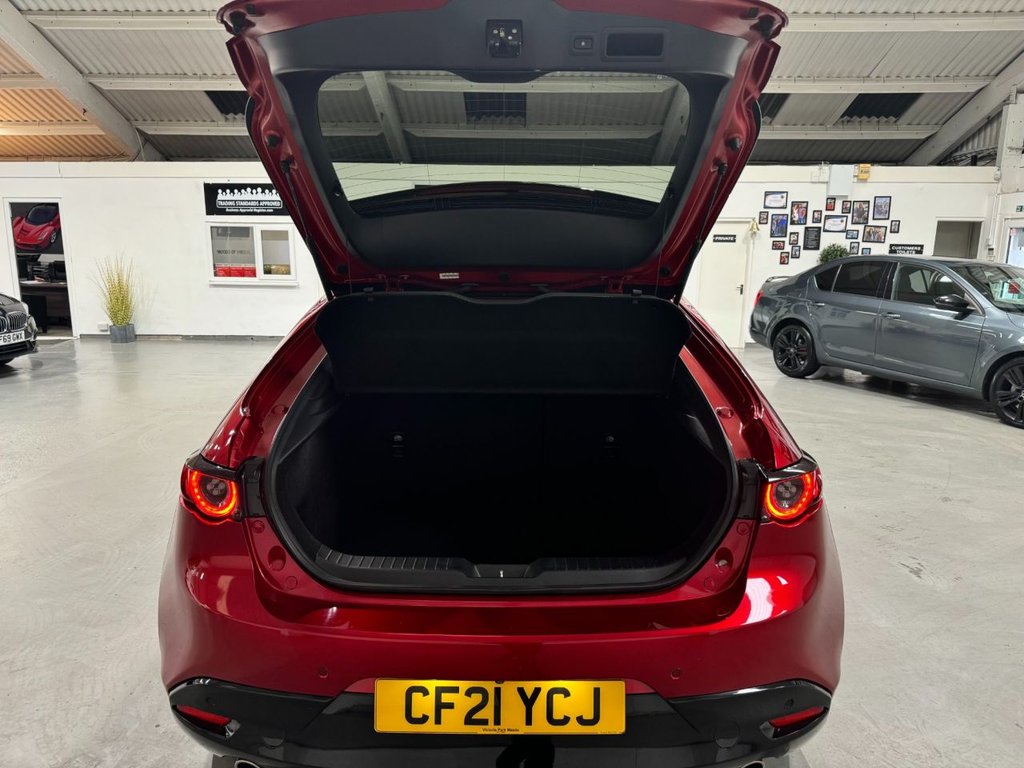 USED 2021 21 MAZDA 3 2.0 SPORT LUX MHEV 5d 121 BHP APPLEPLAY+SATNAV+BLUETOOTH