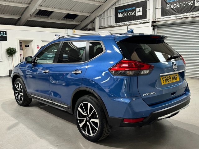View our NISSAN X-TRAIL