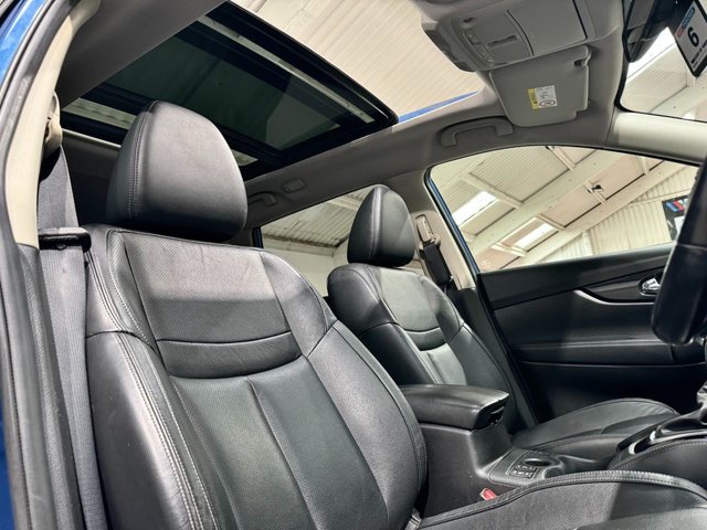 View our NISSAN X-TRAIL