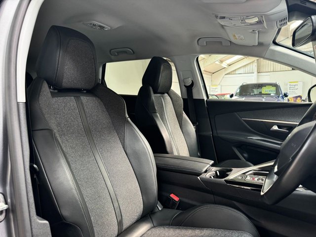 View our PEUGEOT 5008