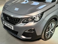 USED 2020 70 PEUGEOT 5008 1.2 PURETECH S/S ALLURE 5d 130 BHP 