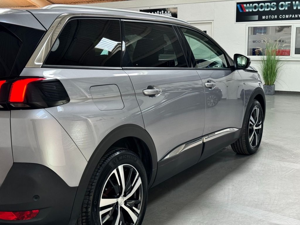 USED 2020 70 PEUGEOT 5008 1.2 PURETECH S/S ALLURE 5d 130 BHP 