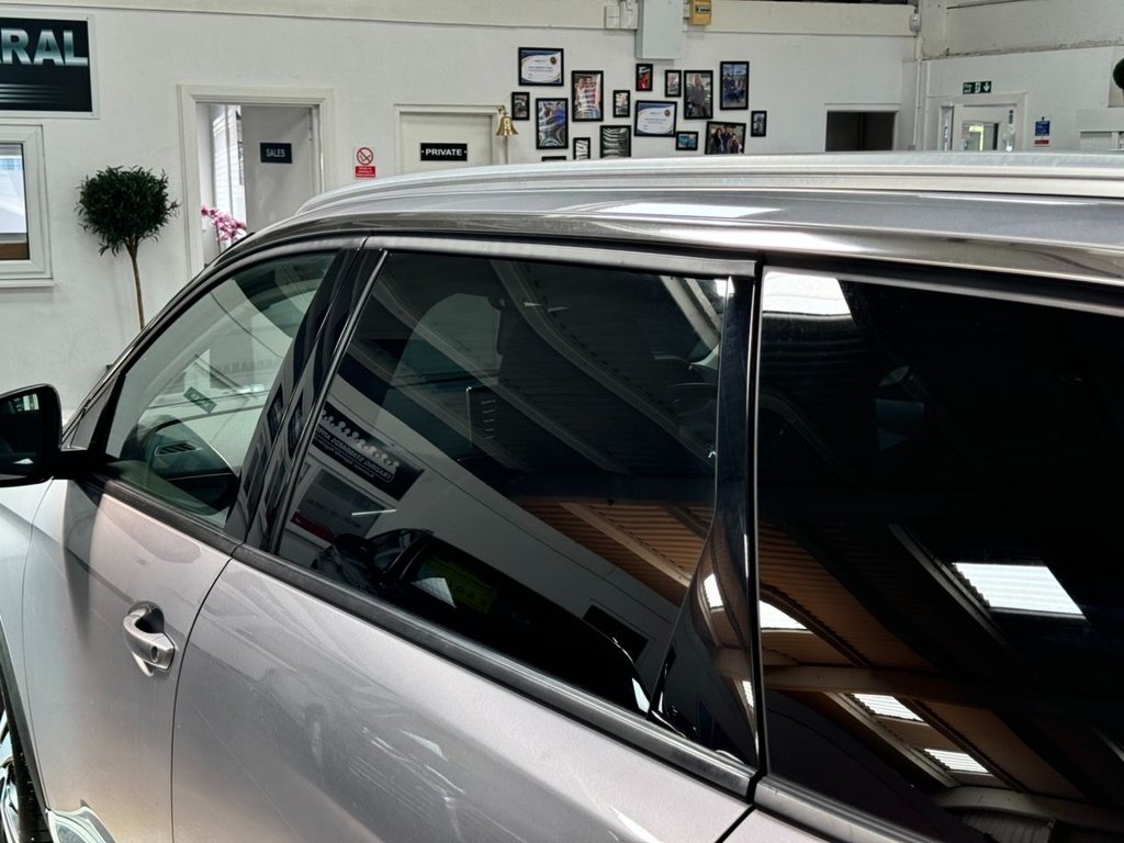 USED 2020 70 PEUGEOT 5008 1.2 PURETECH S/S ALLURE 5d 130 BHP 