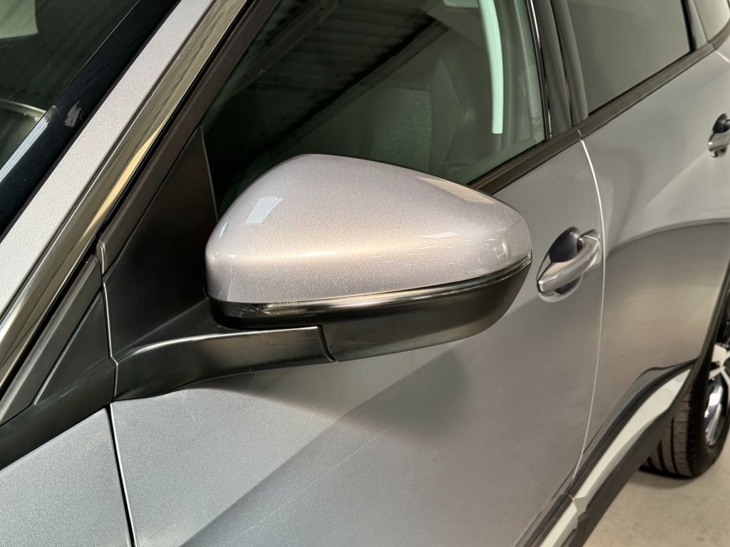 USED 2020 70 PEUGEOT 5008 1.2 PURETECH S/S ALLURE 5d 130 BHP 