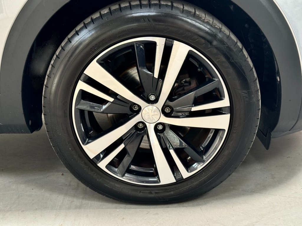 USED 2020 70 PEUGEOT 5008 1.2 PURETECH S/S ALLURE 5d 130 BHP 