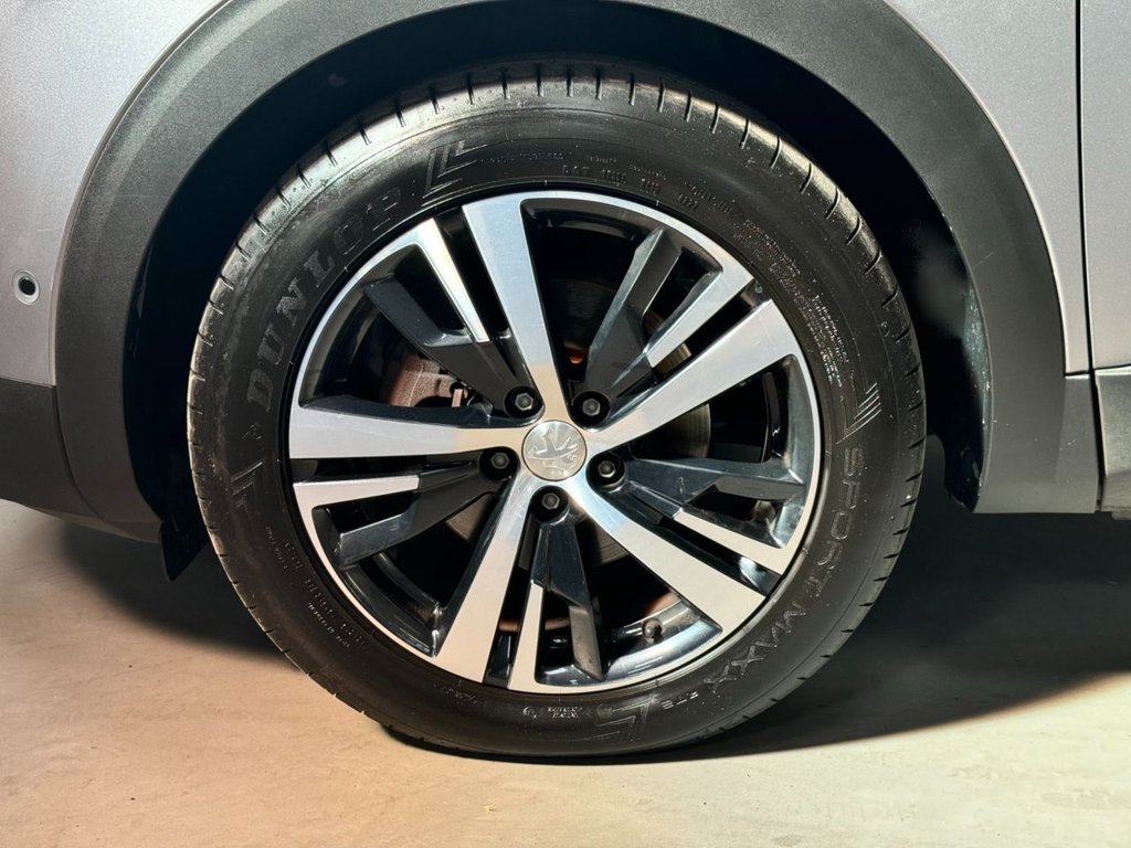 USED 2020 70 PEUGEOT 5008 1.2 PURETECH S/S ALLURE 5d 130 BHP 