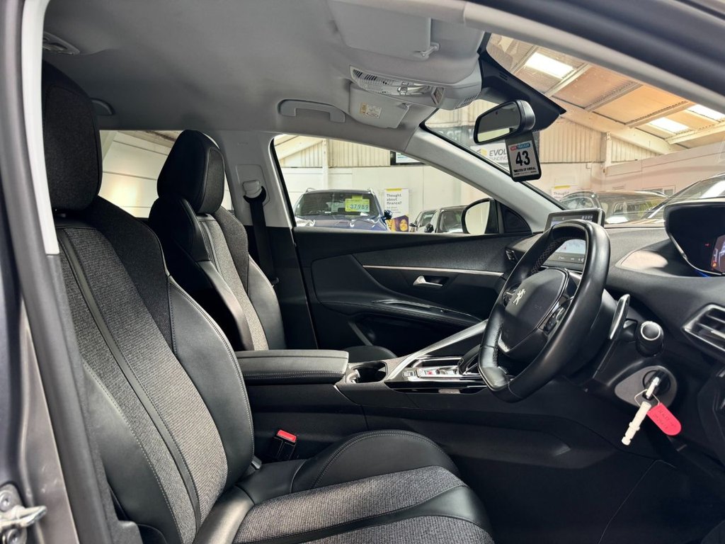 USED 2020 70 PEUGEOT 5008 1.2 PURETECH S/S ALLURE 5d 130 BHP 