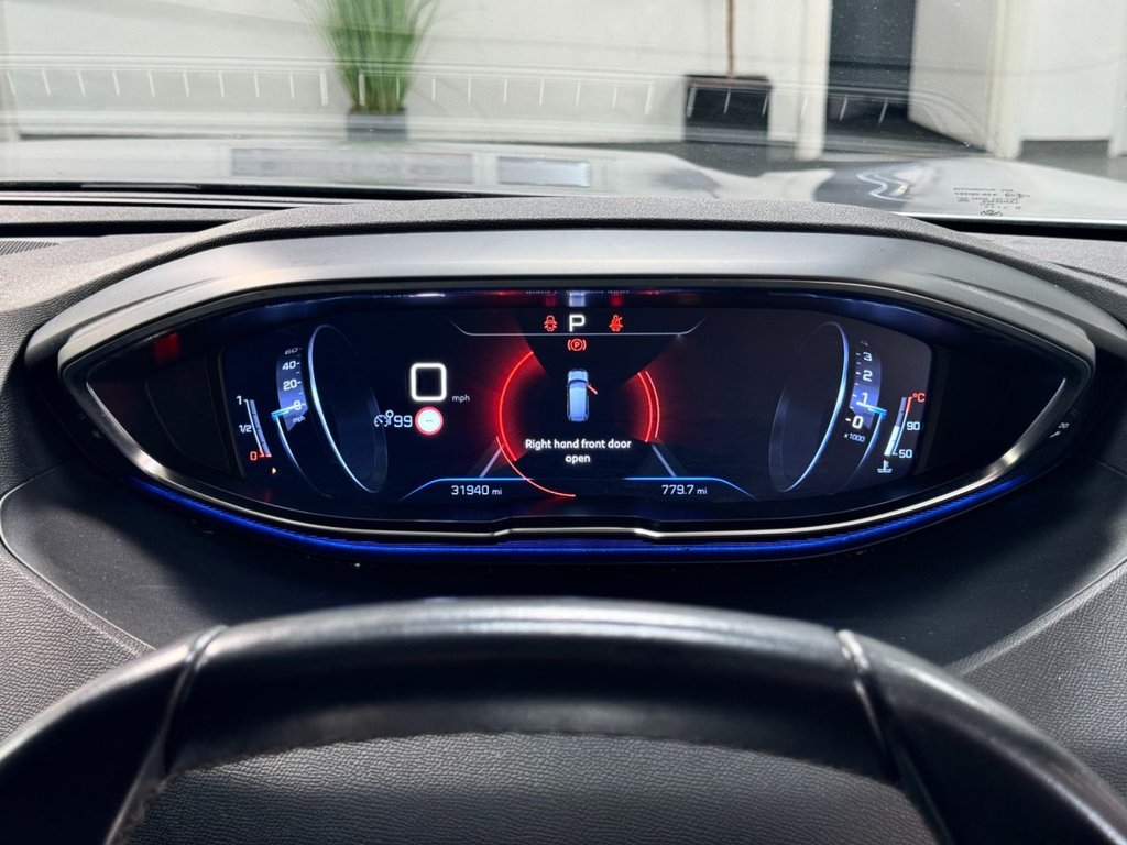 USED 2020 70 PEUGEOT 5008 1.2 PURETECH S/S ALLURE 5d 130 BHP 