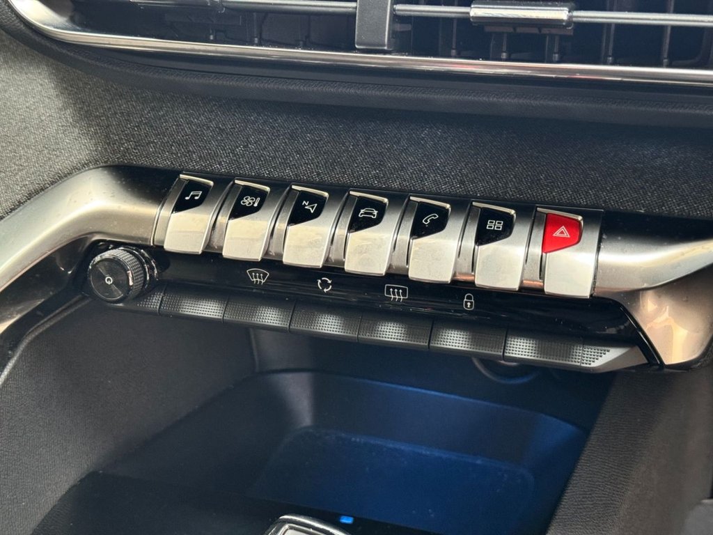 USED 2020 70 PEUGEOT 5008 1.2 PURETECH S/S ALLURE 5d 130 BHP 