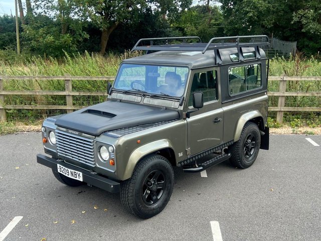1985 B Land Rover Defender 90 300tdi // 4x4 // 7 seater // px swap