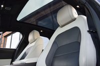 USED 2018 68 JAGUAR XF 3.0 D V6 S 5d 296 BHP PAN ROOF / MERIDIAN SOUND