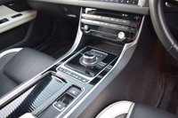 USED 2018 68 JAGUAR XF 3.0 D V6 S 5d 296 BHP PAN ROOF / MERIDIAN SOUND