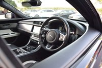 USED 2018 68 JAGUAR XF 3.0 D V6 S 5d 296 BHP PAN ROOF / MERIDIAN SOUND