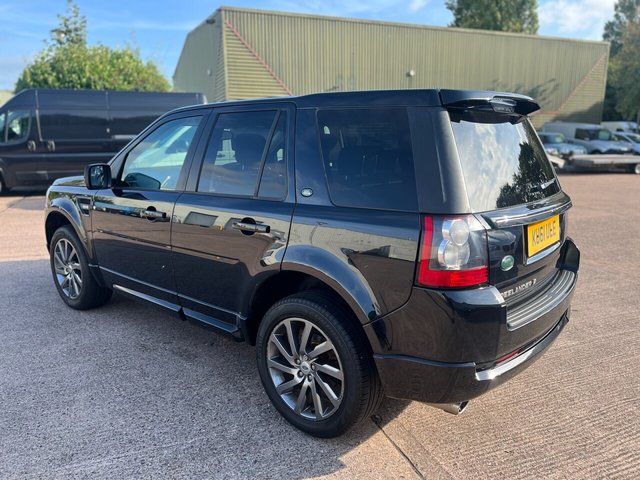 View our LAND ROVER FREELANDER