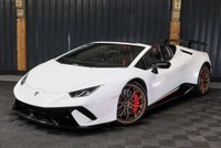USED 2019 19 LAMBORGHINI HURACAN 5.2 LP 640-4 PERFORMANTE SPYDER 2d 631 BHP LAMBORGHINI WARRANTY TO JUNE 2025, MASSIVE SPEC, FULL LAMBORGHINI SERVICE HISTORY, FRONT LIFT, BRANDING PACK, STYLE PACK