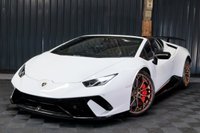 USED 2019 19 LAMBORGHINI HURACAN 5.2 LP 640-4 PERFORMANTE SPYDER 2d 631 BHP LAMBORGHINI WARRANTY TO JUNE 2025, MASSIVE SPEC, FULL LAMBORGHINI SERVICE HISTORY, FRONT LIFT, BRANDING PACK, STYLE PACK