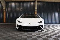 USED 2019 19 LAMBORGHINI HURACAN 5.2 LP 640-4 PERFORMANTE SPYDER 2d 631 BHP LAMBORGHINI WARRANTY TO JUNE 2025, MASSIVE SPEC, FULL LAMBORGHINI SERVICE HISTORY, FRONT LIFT, BRANDING PACK, STYLE PACK