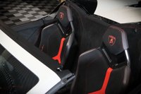 USED 2019 19 LAMBORGHINI HURACAN 5.2 LP 640-4 PERFORMANTE SPYDER 2d 631 BHP LAMBORGHINI WARRANTY TO JUNE 2025, MASSIVE SPEC, FULL LAMBORGHINI SERVICE HISTORY, FRONT LIFT, BRANDING PACK, STYLE PACK