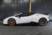 USED 2019 19 LAMBORGHINI HURACAN 5.2 LP 640-4 PERFORMANTE SPYDER 2d 631 BHP LAMBORGHINI WARRANTY TO JUNE 2025, MASSIVE SPEC, FULL LAMBORGHINI SERVICE HISTORY, FRONT LIFT, BRANDING PACK, STYLE PACK