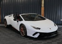 USED 2019 19 LAMBORGHINI HURACAN 5.2 LP 640-4 PERFORMANTE SPYDER 2d 631 BHP LAMBORGHINI WARRANTY TO JUNE 2025, MASSIVE SPEC, FULL LAMBORGHINI SERVICE HISTORY, FRONT LIFT, BRANDING PACK, STYLE PACK