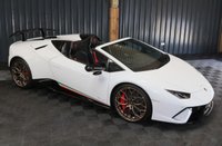USED 2019 19 LAMBORGHINI HURACAN 5.2 LP 640-4 PERFORMANTE SPYDER 2d 631 BHP LAMBORGHINI WARRANTY TO JUNE 2025, MASSIVE SPEC, FULL LAMBORGHINI SERVICE HISTORY, FRONT LIFT, BRANDING PACK, STYLE PACK