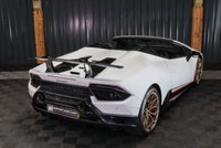 USED 2019 19 LAMBORGHINI HURACAN 5.2 LP 640-4 PERFORMANTE SPYDER 2d 631 BHP LAMBORGHINI WARRANTY TO JUNE 2025, MASSIVE SPEC, FULL LAMBORGHINI SERVICE HISTORY, FRONT LIFT, BRANDING PACK, STYLE PACK