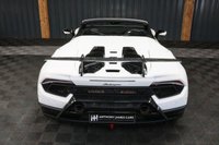 USED 2019 19 LAMBORGHINI HURACAN 5.2 LP 640-4 PERFORMANTE SPYDER 2d 631 BHP LAMBORGHINI WARRANTY TO JUNE 2025, MASSIVE SPEC, FULL LAMBORGHINI SERVICE HISTORY, FRONT LIFT, BRANDING PACK, STYLE PACK