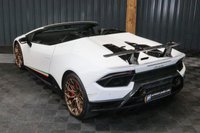 USED 2019 19 LAMBORGHINI HURACAN 5.2 LP 640-4 PERFORMANTE SPYDER 2d 631 BHP LAMBORGHINI WARRANTY TO JUNE 2025, MASSIVE SPEC, FULL LAMBORGHINI SERVICE HISTORY, FRONT LIFT, BRANDING PACK, STYLE PACK