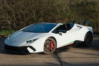 USED 2019 19 LAMBORGHINI HURACAN 5.2 LP 640-4 PERFORMANTE SPYDER 2d 631 BHP LAMBORGHINI WARRANTY TO JUNE 2025, MASSIVE SPEC, FULL LAMBORGHINI SERVICE HISTORY, FRONT LIFT, BRANDING PACK, STYLE PACK