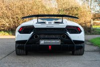 USED 2019 19 LAMBORGHINI HURACAN 5.2 LP 640-4 PERFORMANTE SPYDER 2d 631 BHP LAMBORGHINI WARRANTY TO JUNE 2025, MASSIVE SPEC, FULL LAMBORGHINI SERVICE HISTORY, FRONT LIFT, BRANDING PACK, STYLE PACK