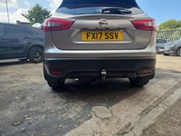 USED 2017 17 NISSAN QASHQAI 1.6 N-VISION DCI XTRONIC 5d 128 BHP Panoramic roof, One family owner