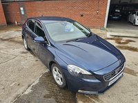 USED 2015 64 VOLVO V40 2.0 D3 SE 5d 148 BHP &pound;35 Road Tax