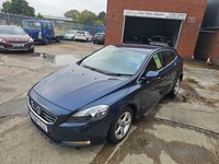 USED 2015 64 VOLVO V40 2.0 D3 SE 5d 148 BHP &pound;35 Road Tax