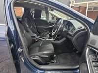 USED 2015 64 VOLVO V40 2.0 D3 SE 5d 148 BHP &pound;35 Road Tax